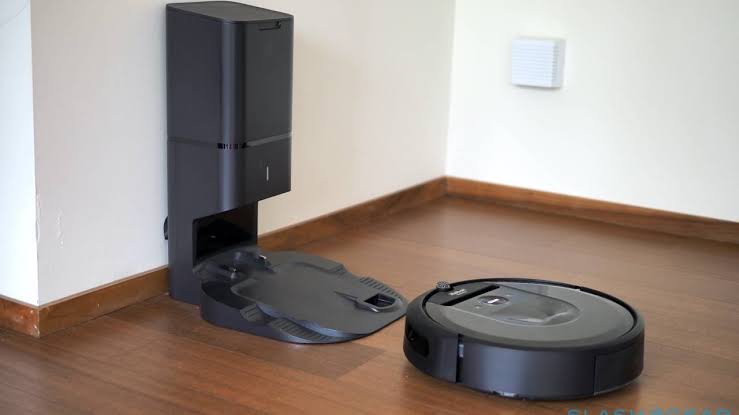 When Should I Contact Technical Support For Roomba Charging Issue